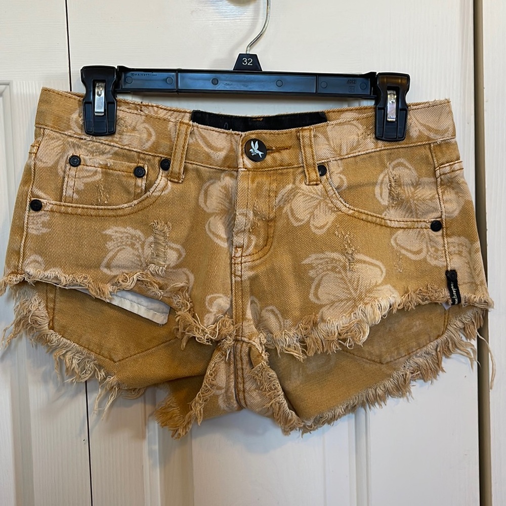 EUC One Teaspoon Bonitas size 25.